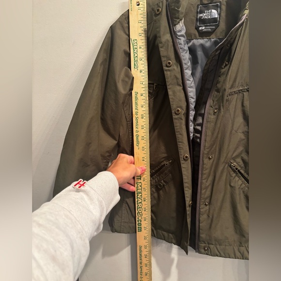 The North Face women’s  Military Green Field Jacket lightweight small neutral - Picture 3 of 11